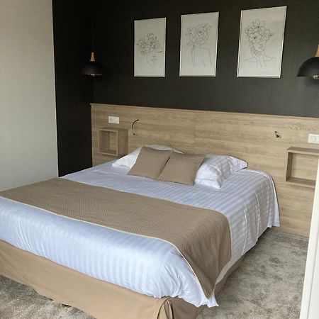 Logis Hotel Restaurant Des Voyageurs 르말쥬빌 외부 사진