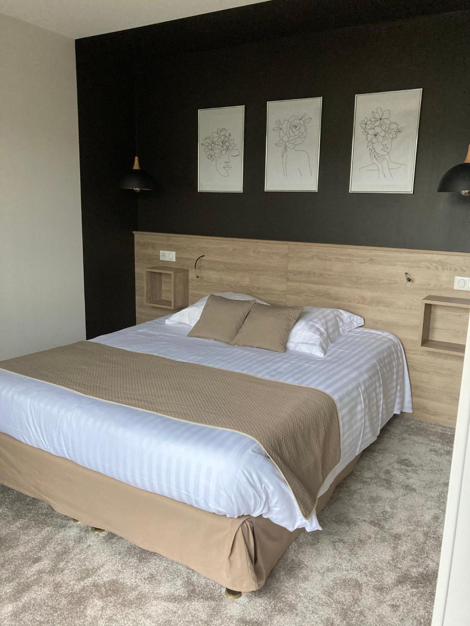 Logis Hotel Restaurant Des Voyageurs 르말쥬빌 외부 사진