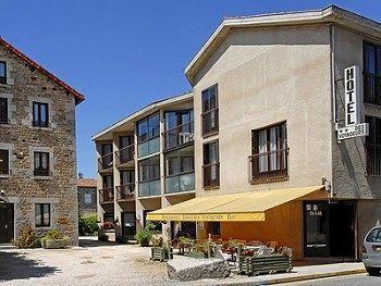 Logis Hotel Restaurant Des Voyageurs 르말쥬빌 외부 사진